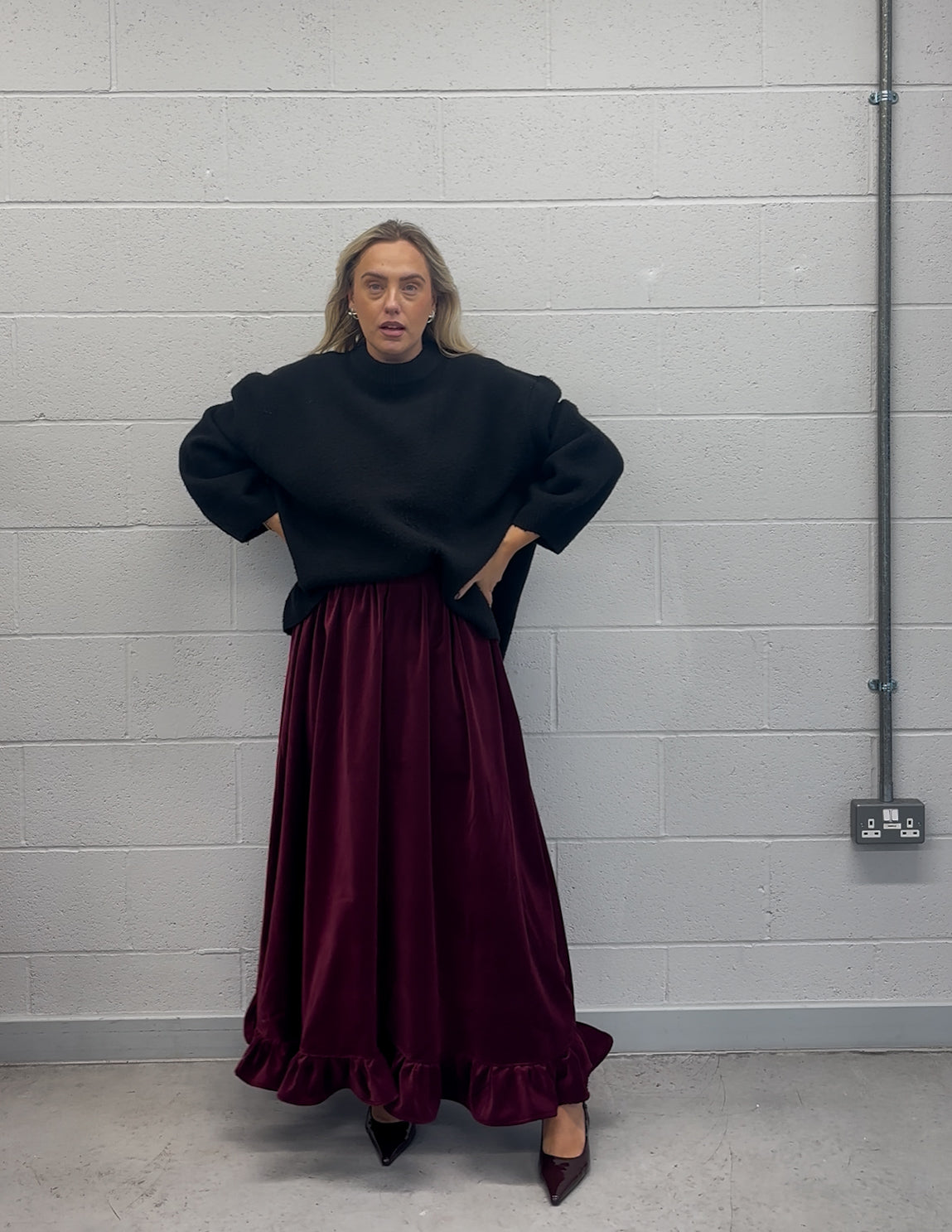 PRE ORDER VELVET RUFFLE SKIRT