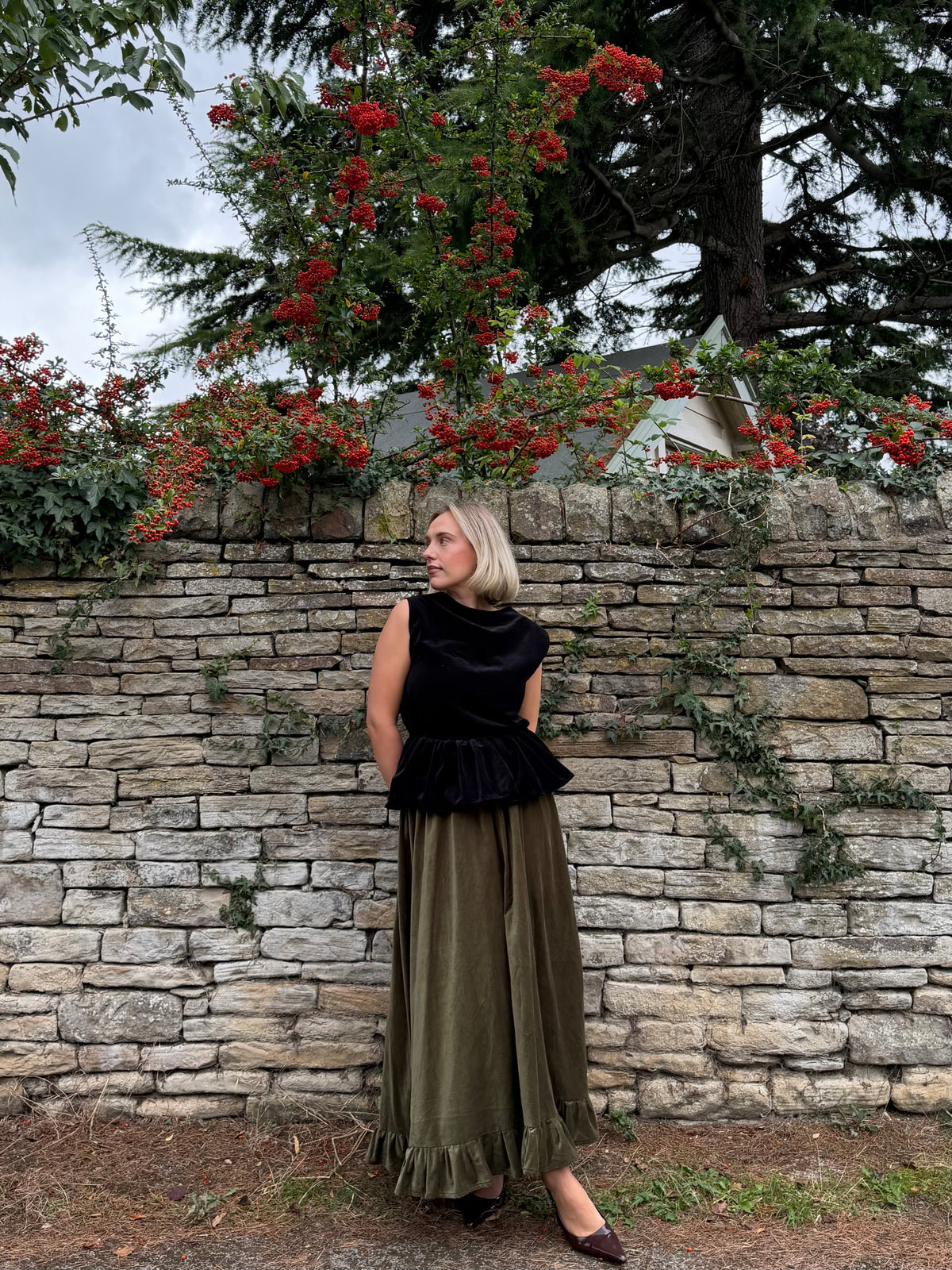 PRE ORDER VELVET RUFFLE SKIRT