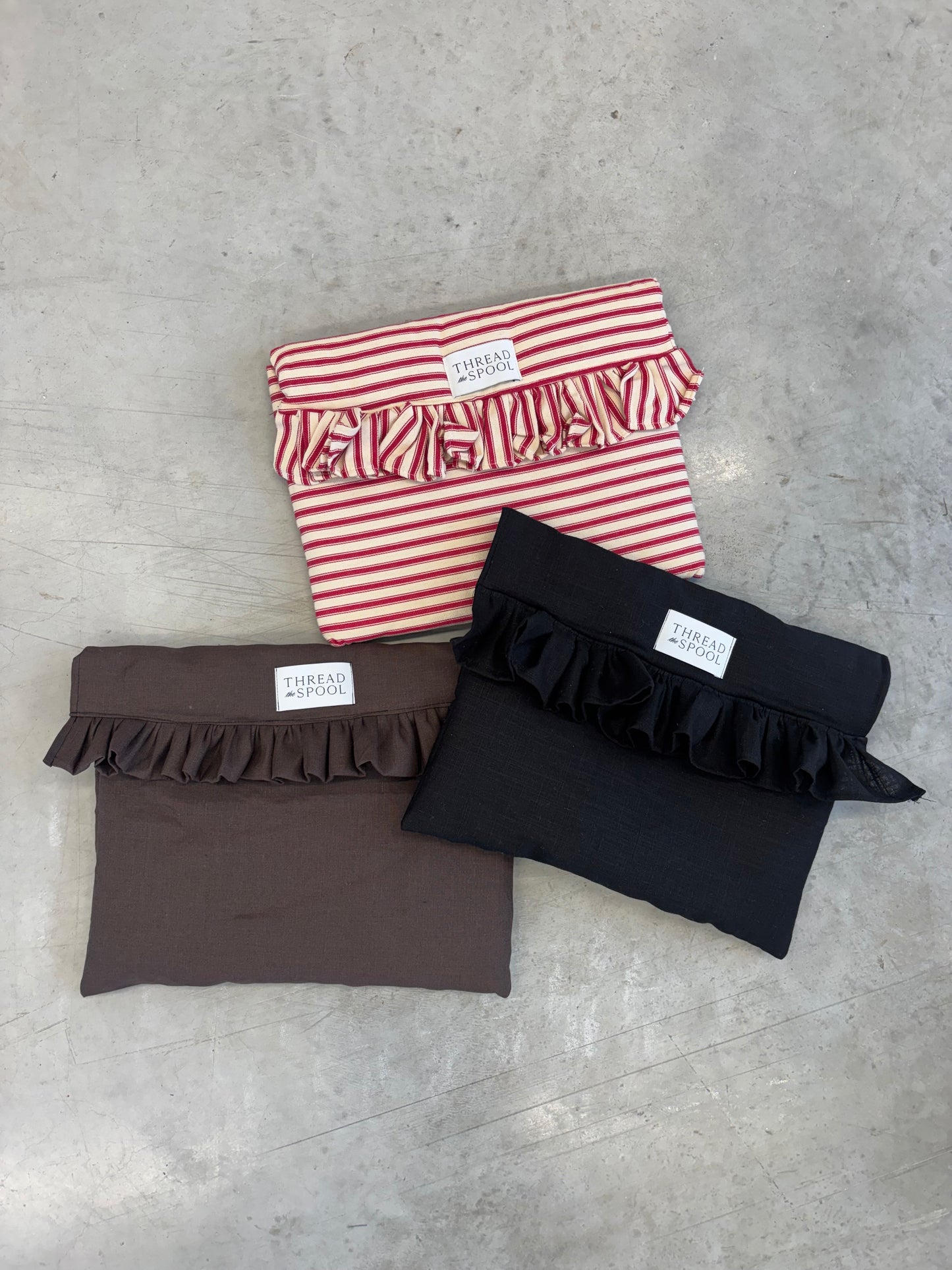 RUFFLE LAPTOP CASE