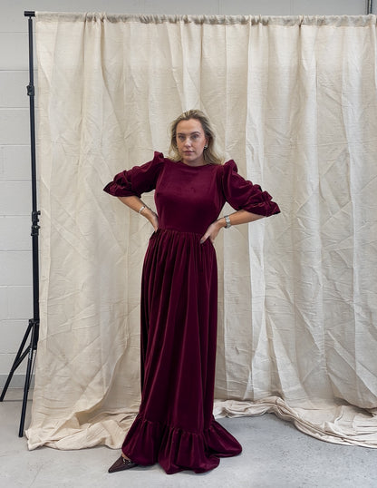 PRE ORDER 3/4 SLEEVE ELIZABETH GOWN