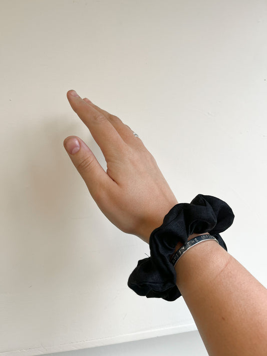 HAIR SCRUNCHIES