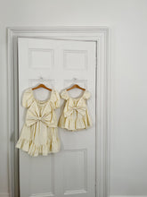 Load image into Gallery viewer, INFANT DRESS BOW
